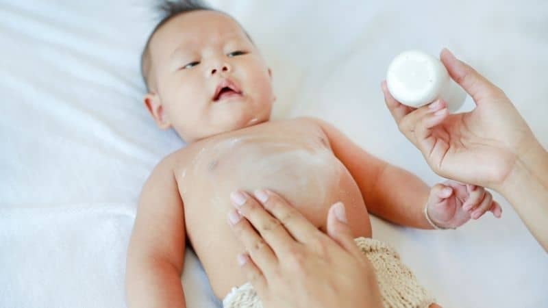 The 8 Best Baby Powders in India 2023